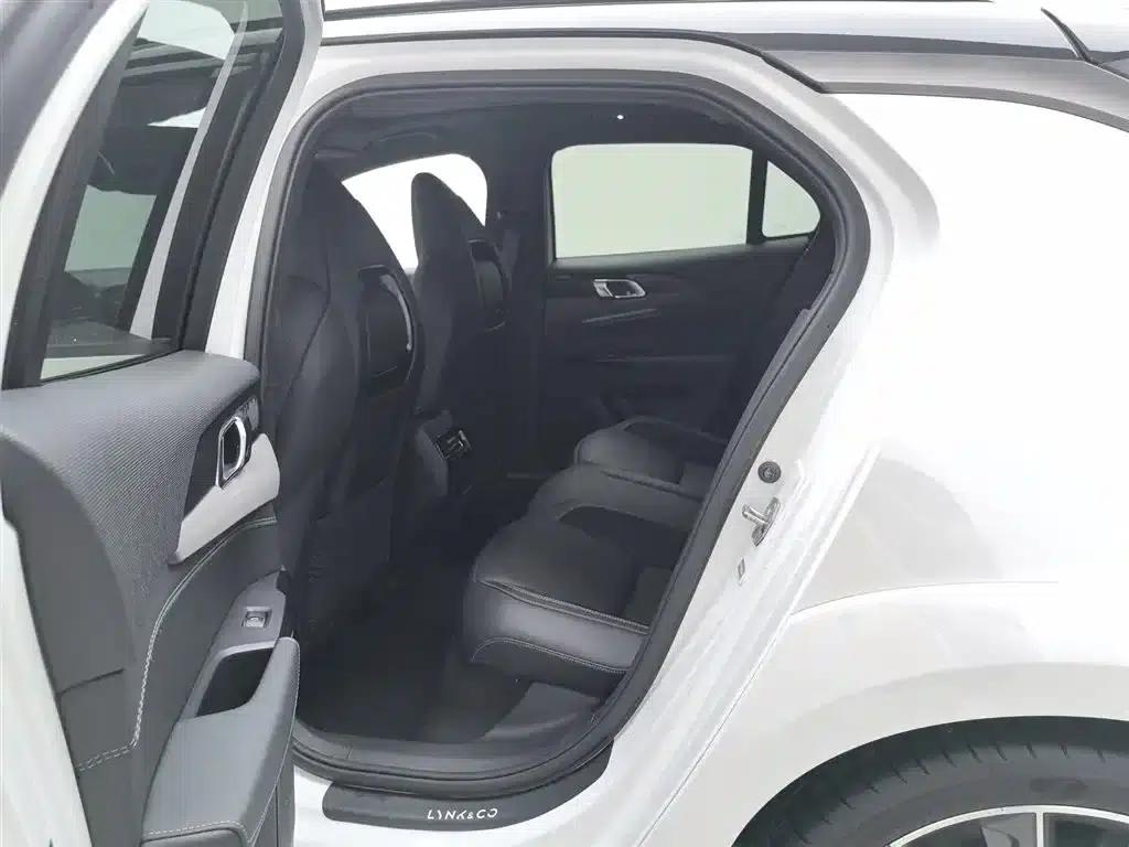 Lynk & Co 02 Hatchback 2022 2.0TD Pro — миниатюра 15