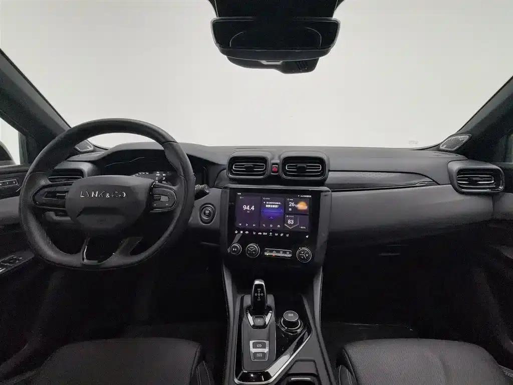 Lynk & Co 02 Hatchback 2022 2.0TD Pro — миниатюра 5