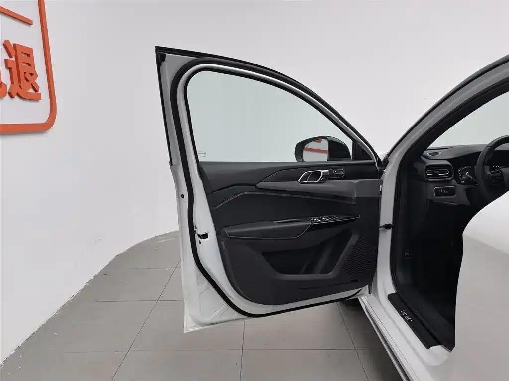 Lynk & Co 02 Hatchback 2022 2.0TD Pro — миниатюра 8