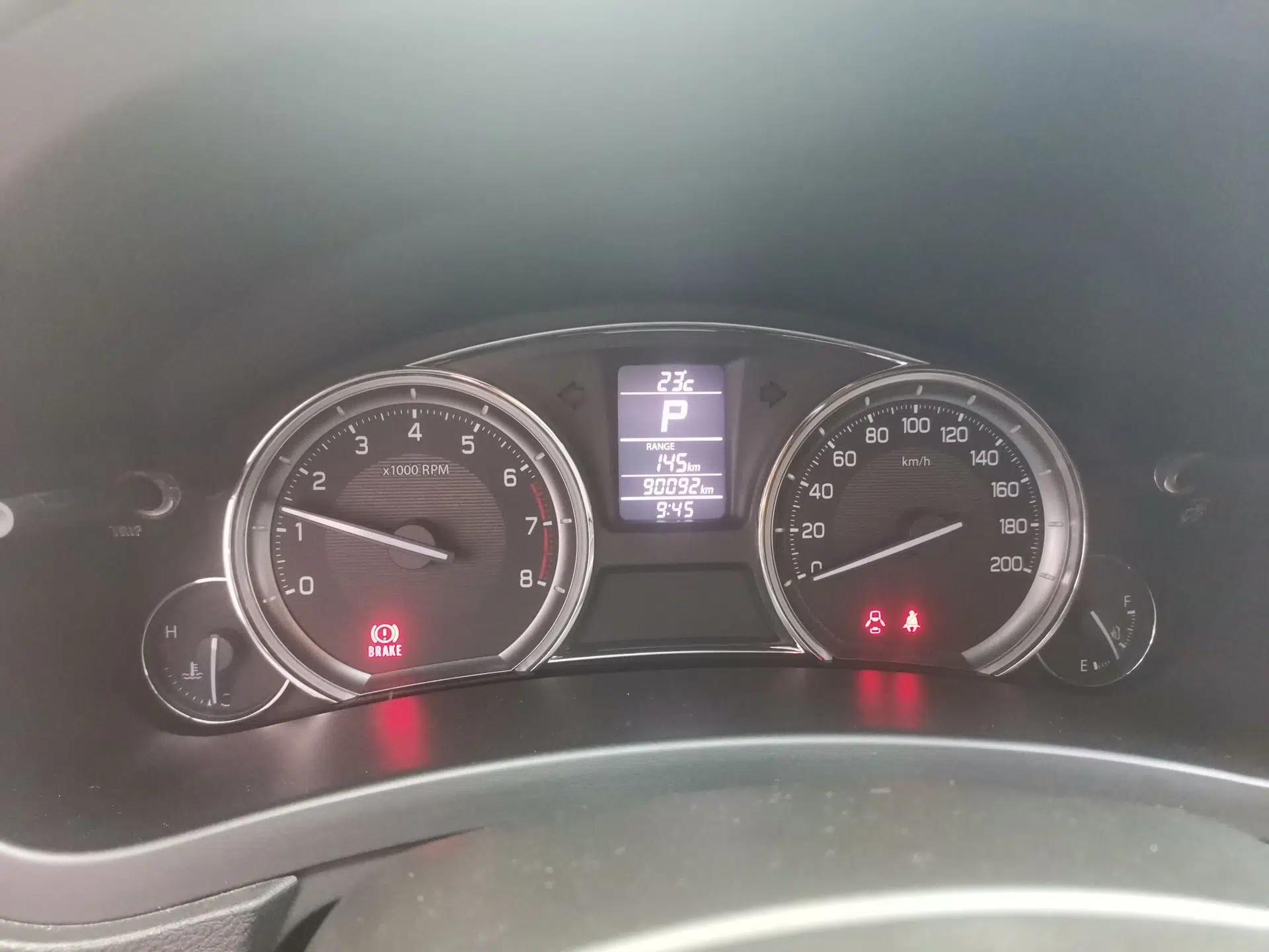 Suzuki Alivio 2015 1.6L Automatic Luxury Model — миниатюра 12