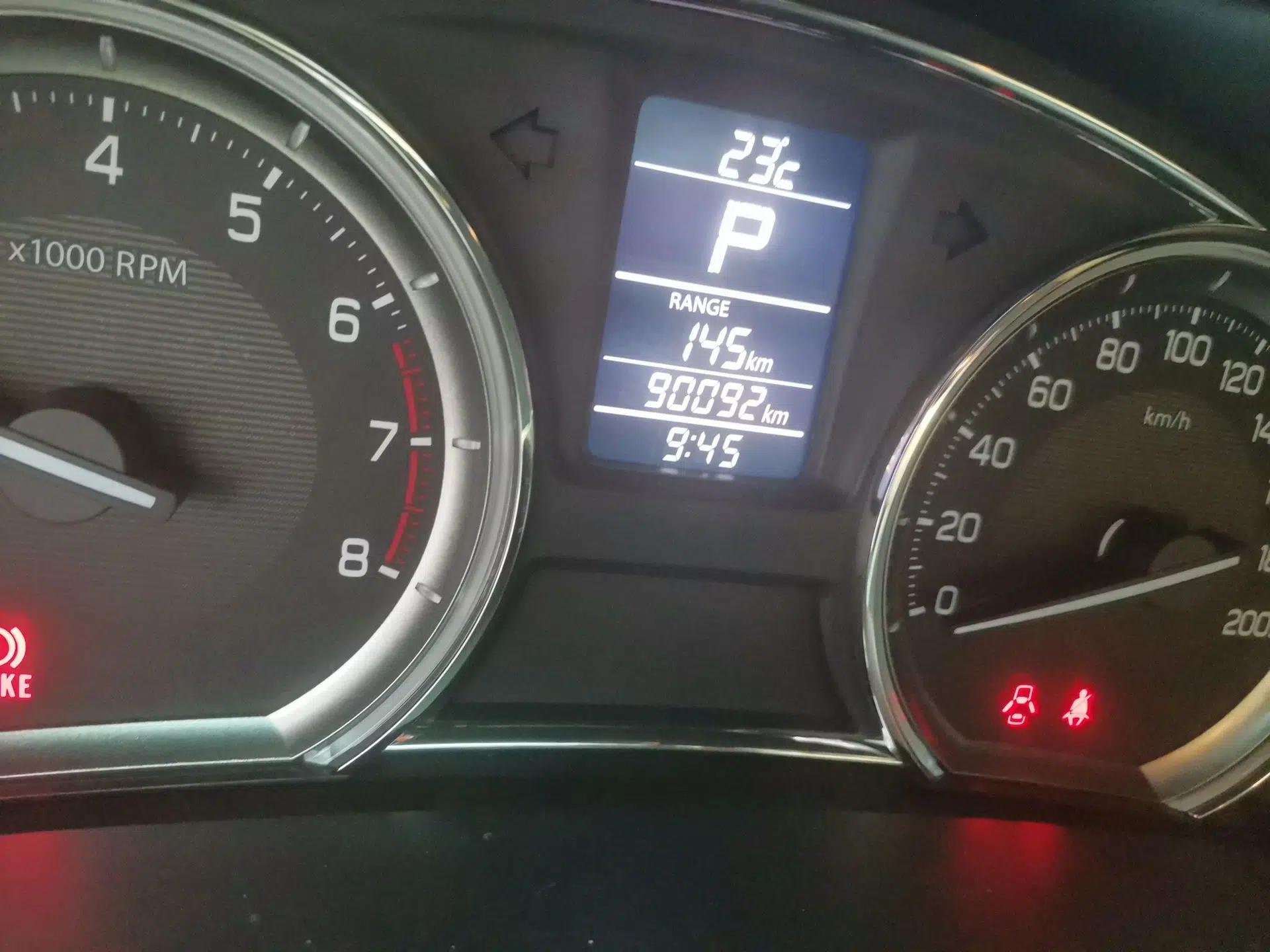 Suzuki Alivio 2015 1.6L Automatic Luxury Model — миниатюра 13