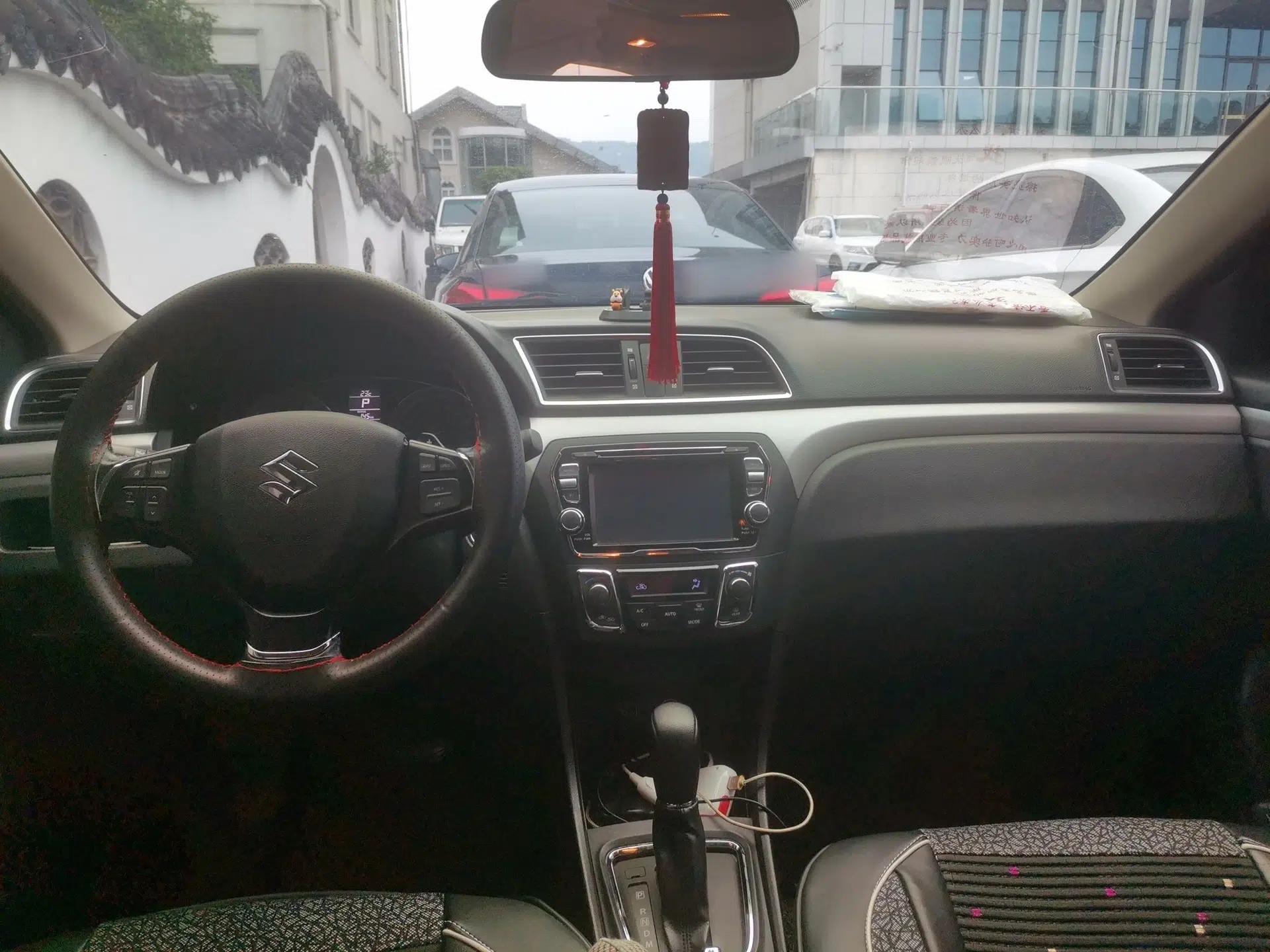 Suzuki Alivio 2015 1.6L Automatic Luxury Model — миниатюра 10