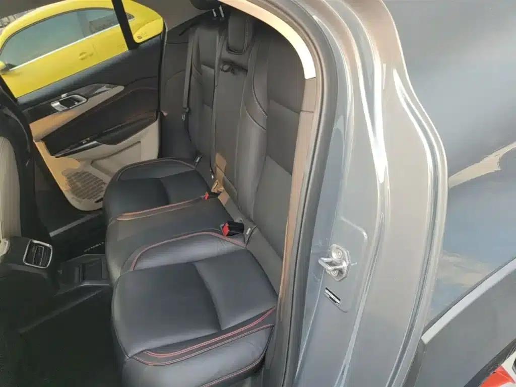 Lynk & Co 02 PHEV 2019 1.5T Pro — миниатюра 17