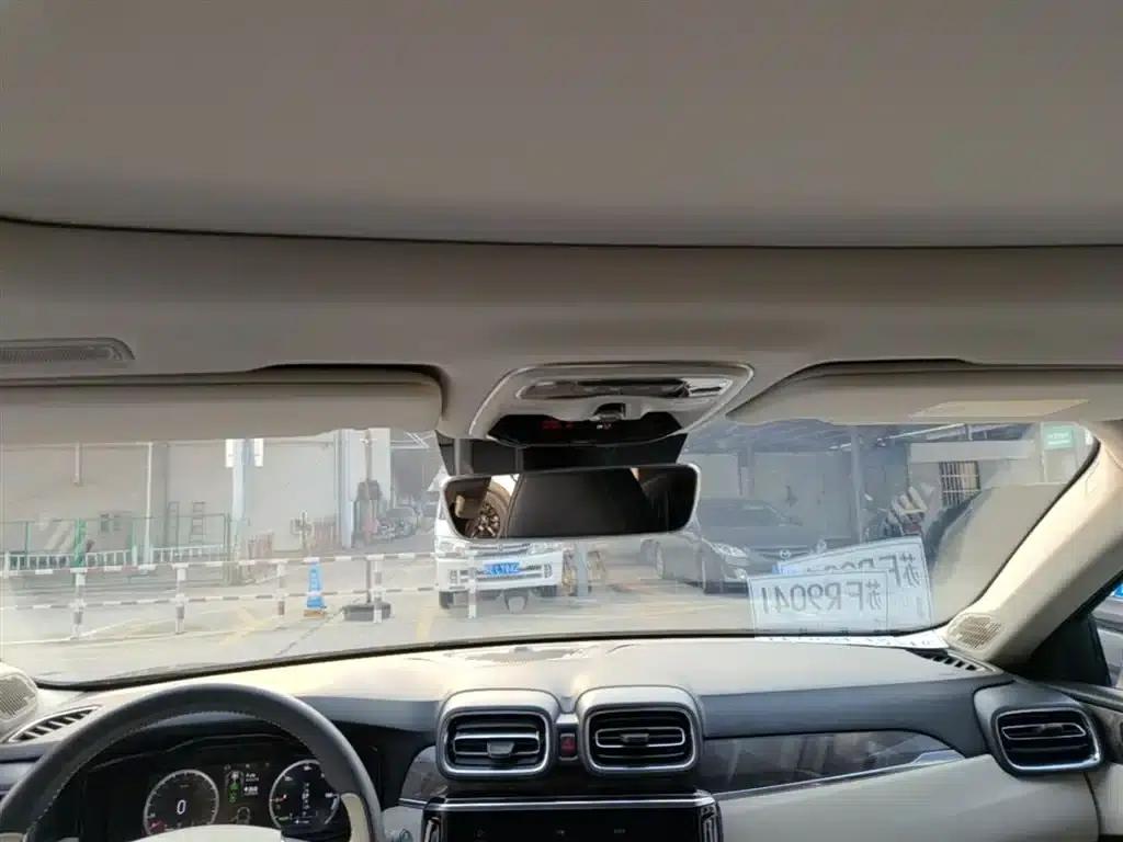 Lynk & Co 02 PHEV 2019 1.5T Pro — миниатюра 18