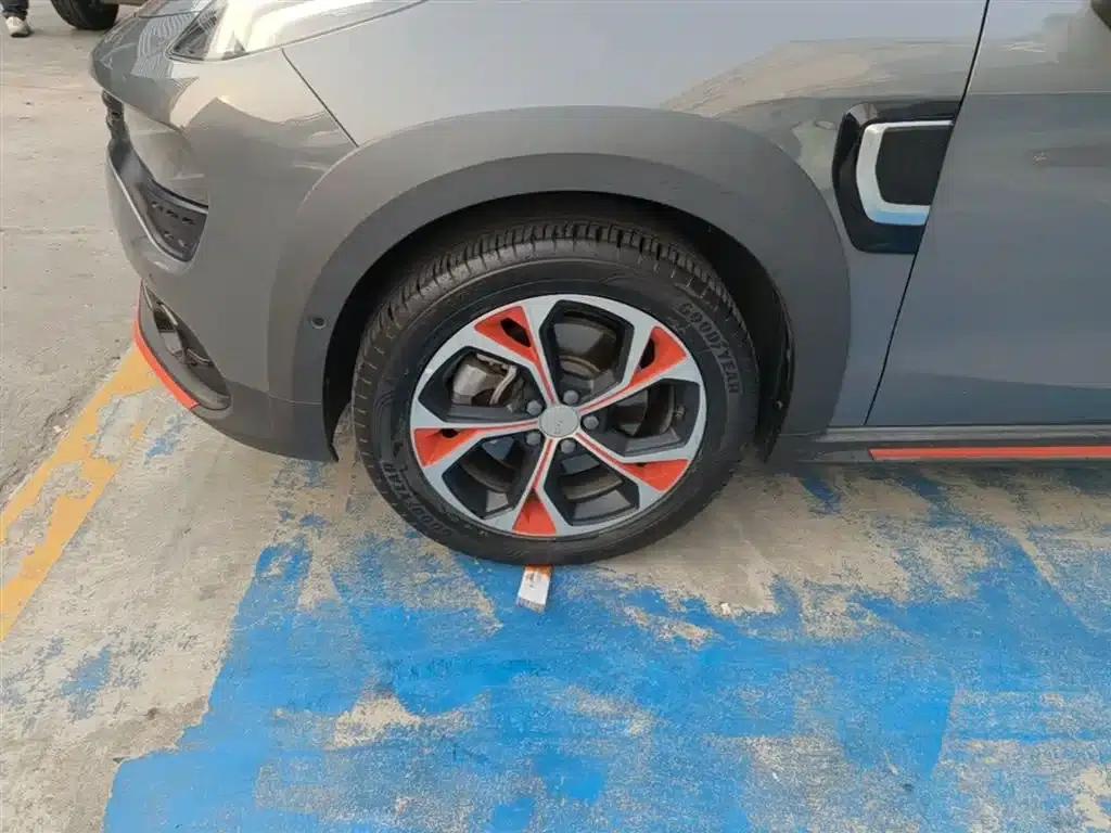 Lynk & Co 02 PHEV 2019 1.5T Pro — миниатюра 23