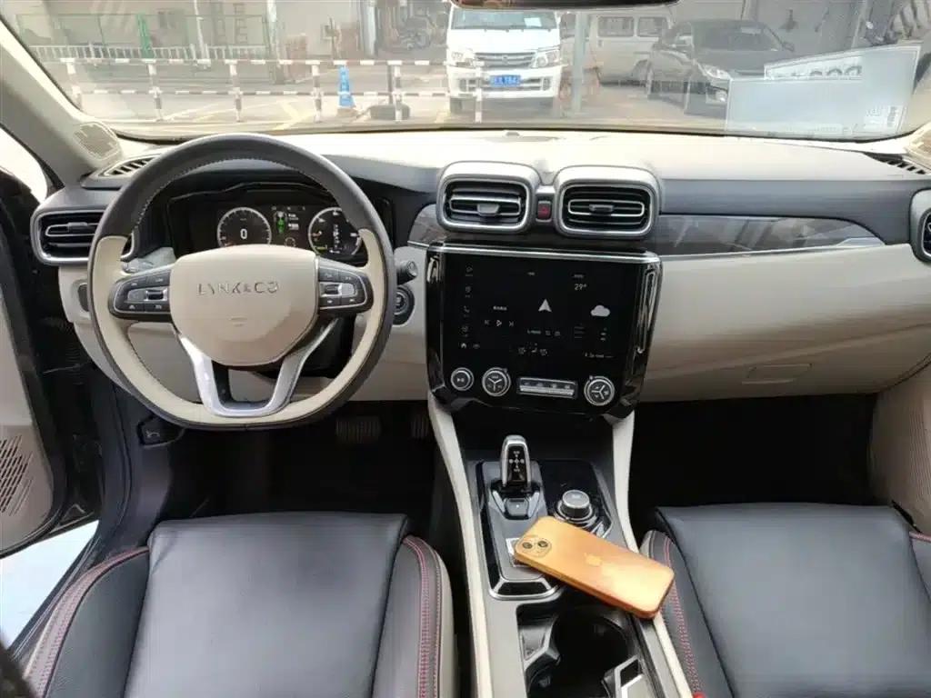 Lynk & Co 02 PHEV 2019 1.5T Pro — миниатюра 10