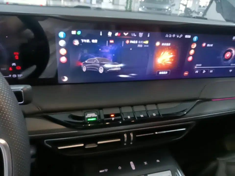Lincoln Z 2022 iXiang Luxury Edition — миниатюра 16