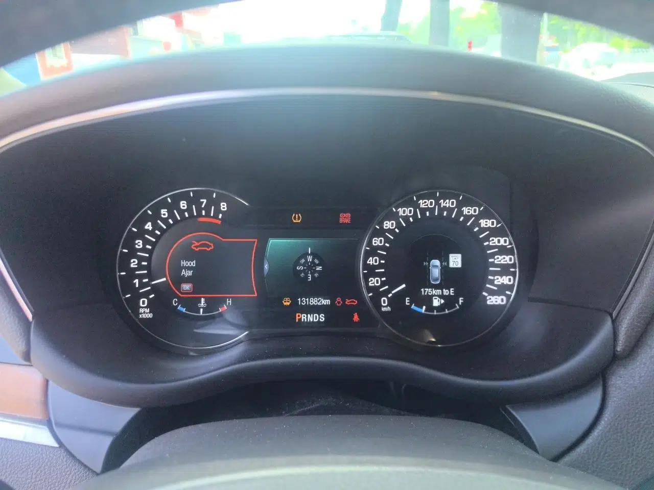 Lincoln MKC 2014 2.0T Four-Wheel Drive Prestige Edition — миниатюра 12