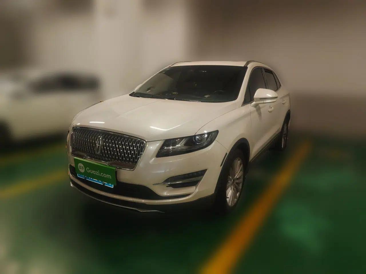 Lincoln MKC 2018 2.0T Two-Wheel Drive Deluxe Edition — миниатюра 1