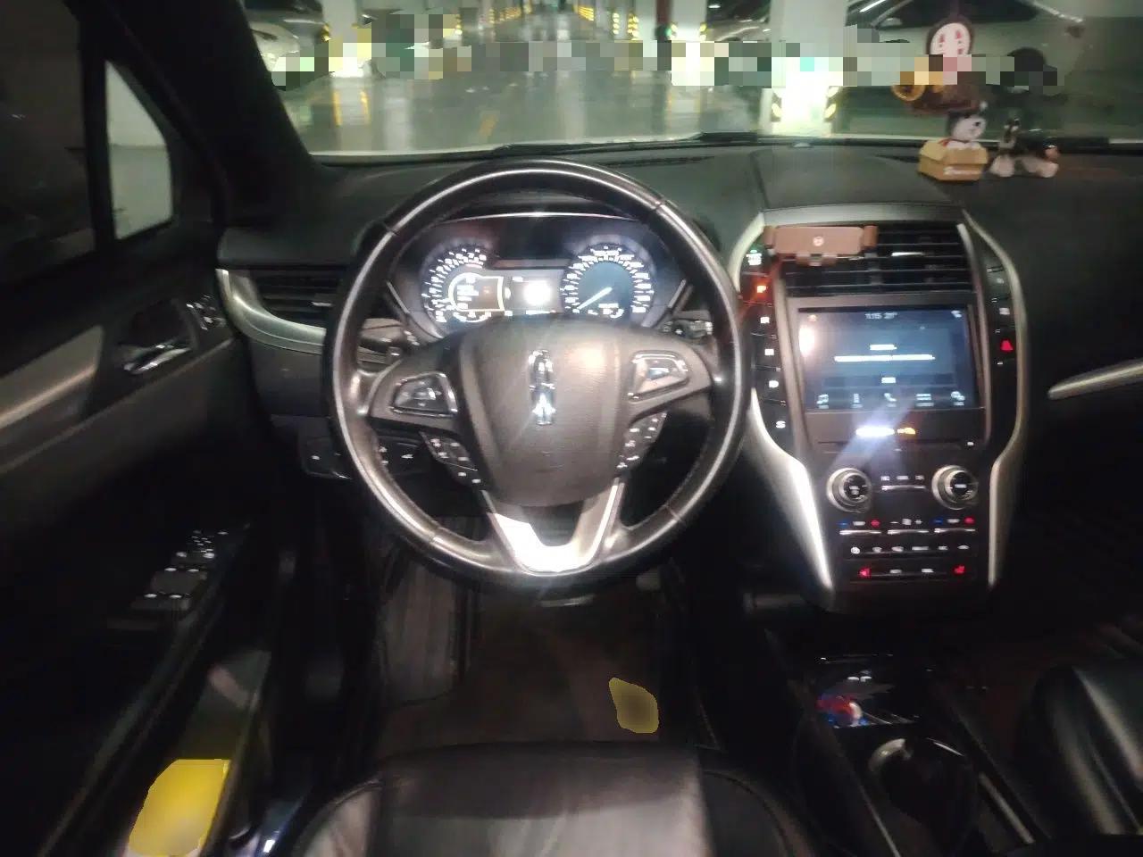 Lincoln MKC 2018 2.0T Two-Wheel Drive Deluxe Edition — миниатюра 11