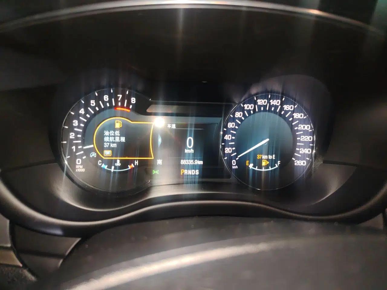 Lincoln MKC 2018 2.0T Two-Wheel Drive Deluxe Edition — миниатюра 12