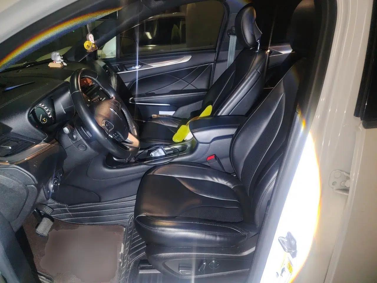 Lincoln MKC 2018 2.0T Two-Wheel Drive Deluxe Edition — миниатюра 16
