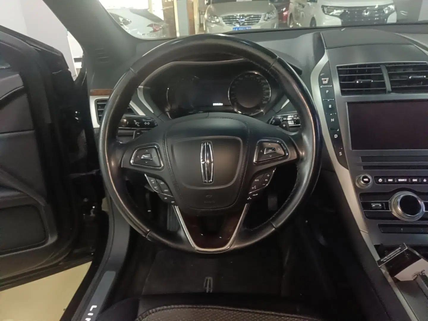 Lincoln MKZ 2018 2.0T Premium Edition — миниатюра 13