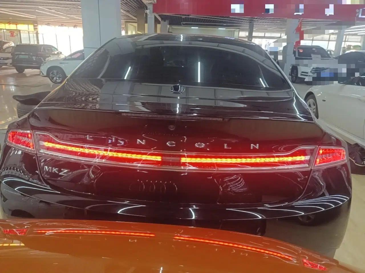 Lincoln MKZ 2018 2.0T Premium Edition — миниатюра 3