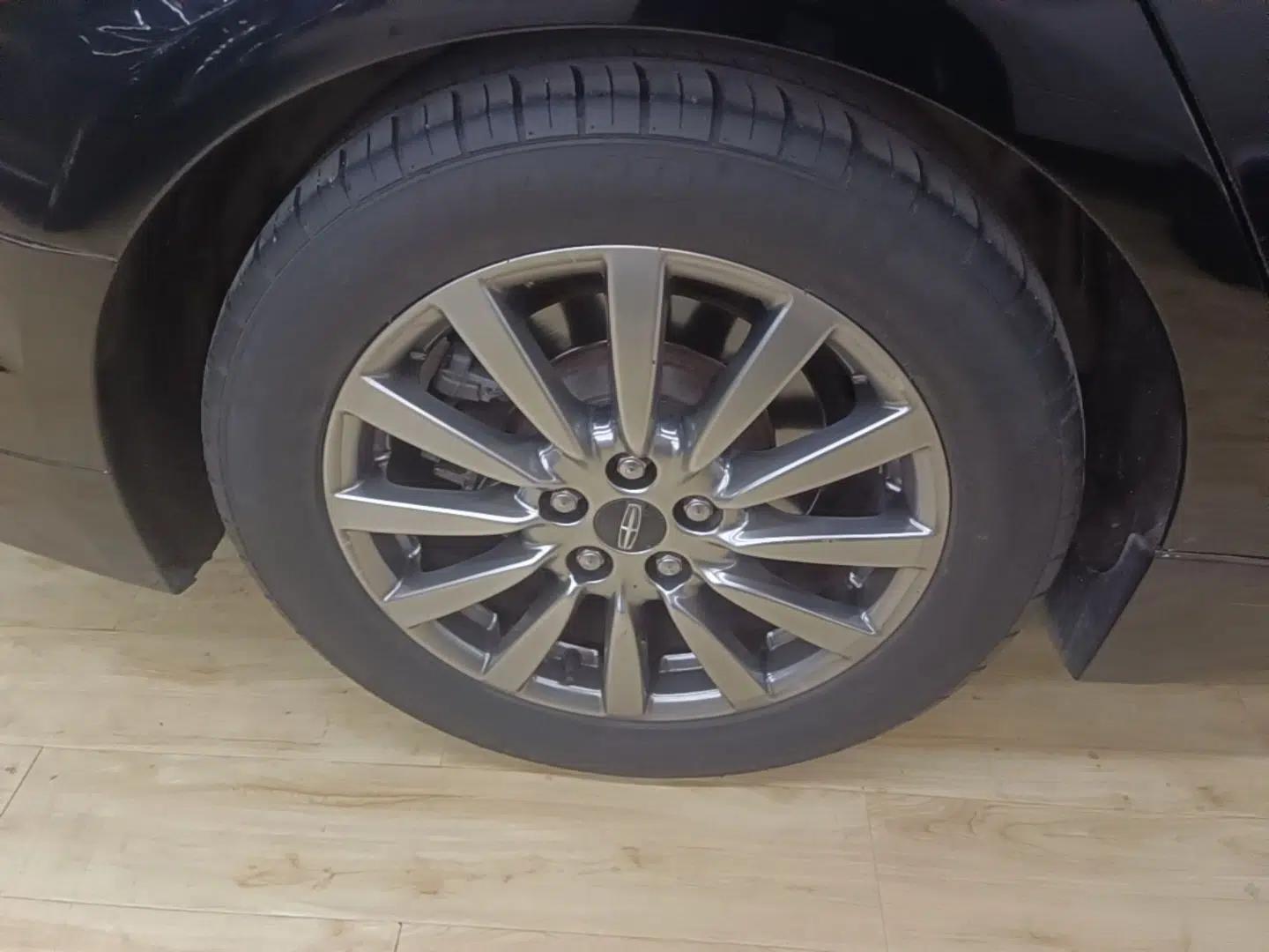 Lincoln MKZ 2018 2.0T Premium Edition — миниатюра 10