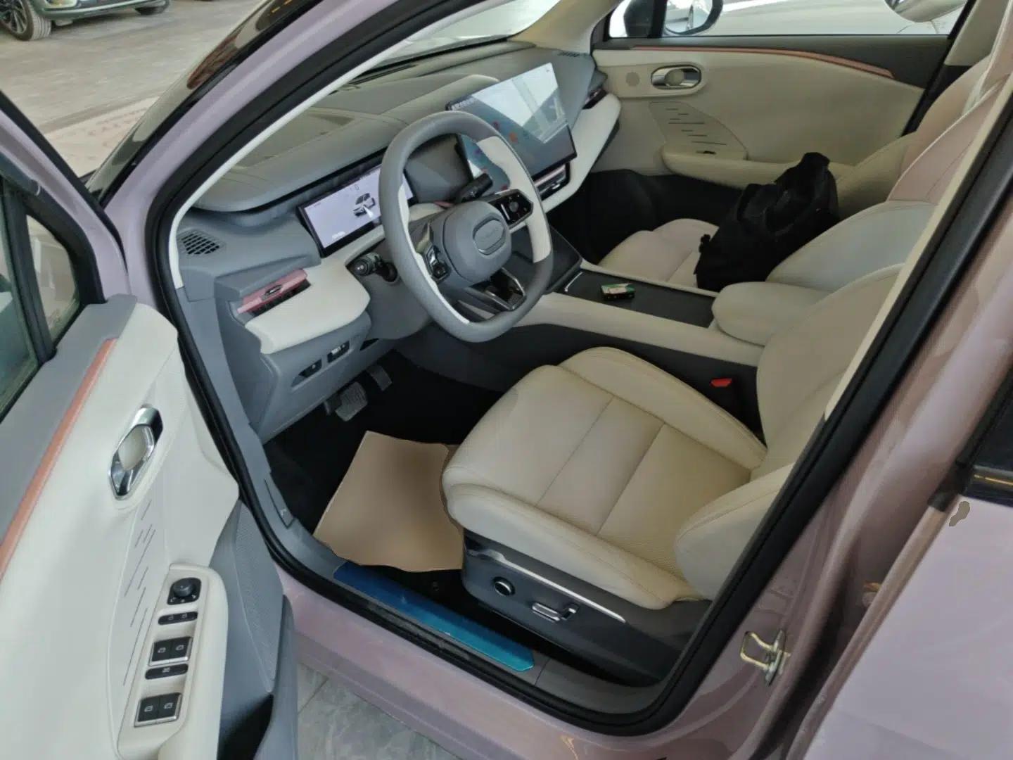 Lynk & Co 06 EM-P 2023 EM-P 126 Long-Range Halo — миниатюра 19