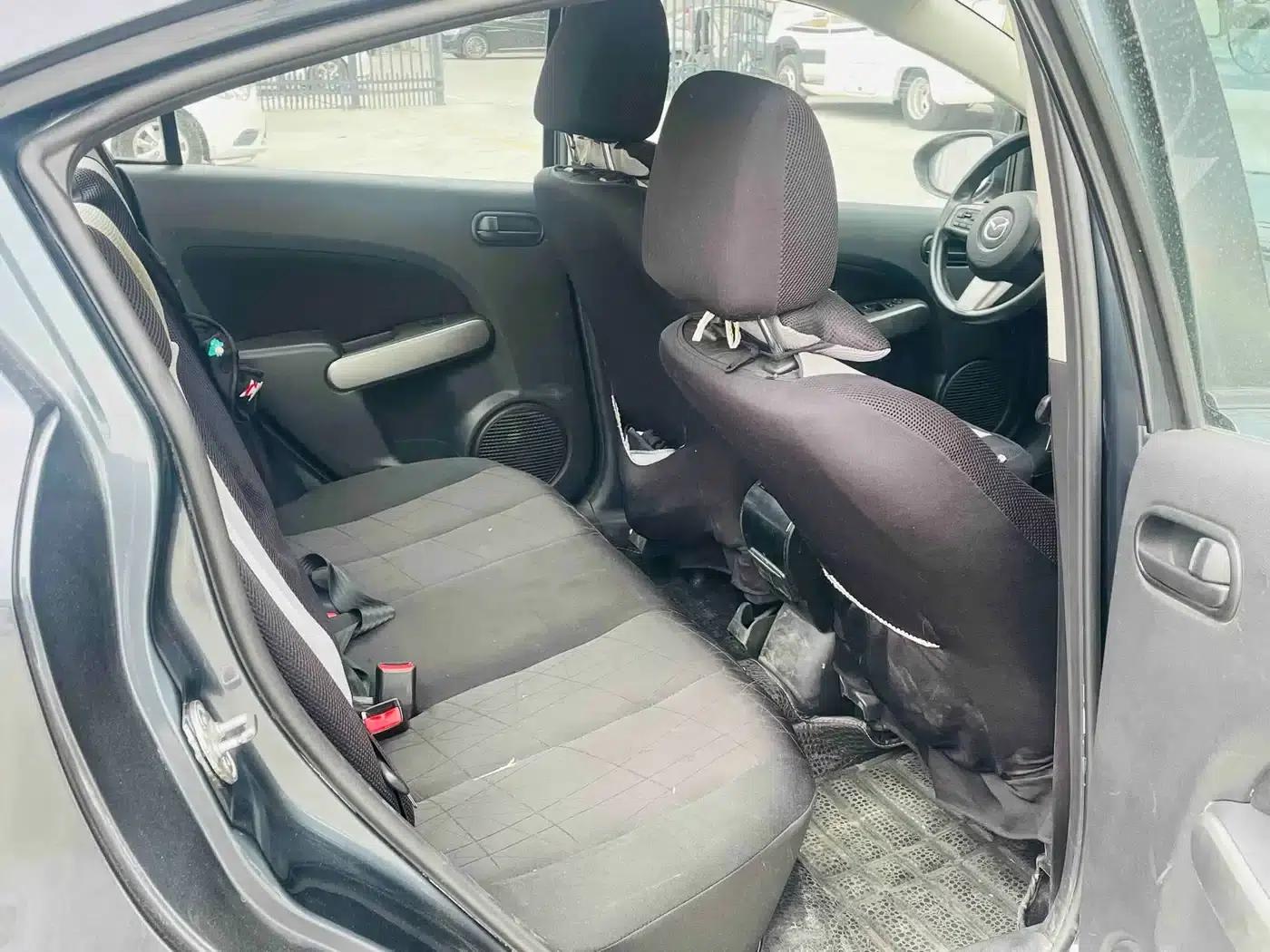 Mazda2 2012 Sedan Dynamic 1.5L Automatic Fashion Edition — миниатюра 7