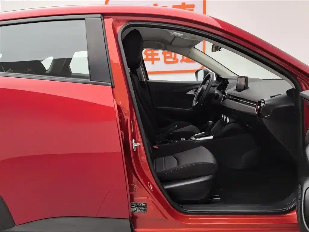 Mazda CX-3 2018 2.0L Automatic Luxury — миниатюра 23