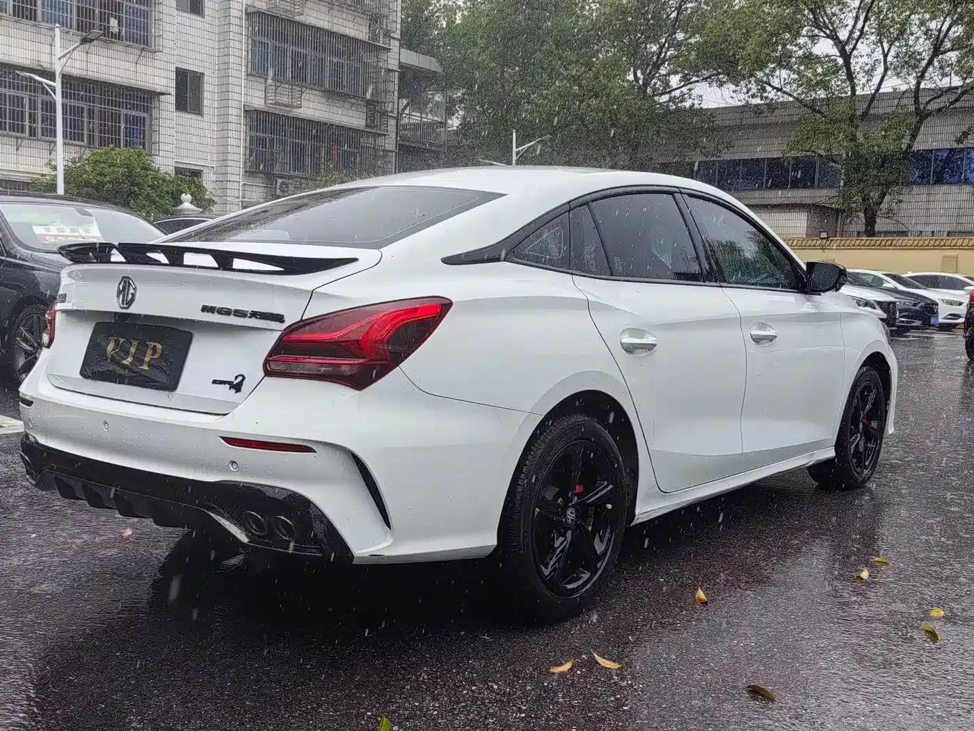 MG5 Scorpio 2022 1.5T Trophy Sport Luxury Edition — миниатюра 17