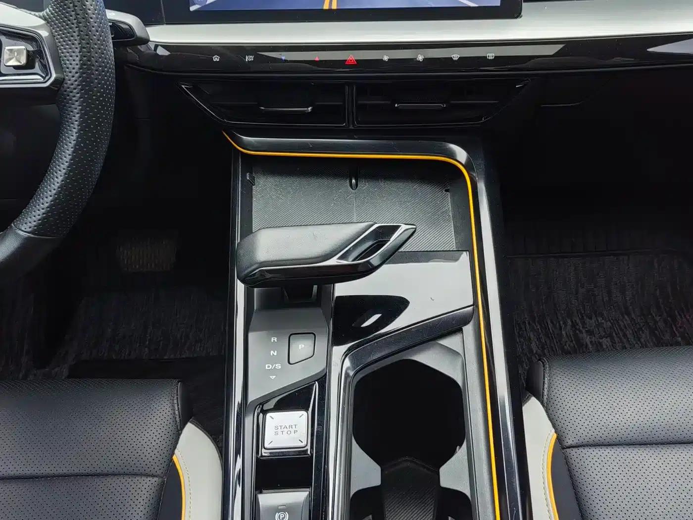 MG5 Scorpio 2022 1.5T Trophy Sport Luxury Edition — миниатюра 7