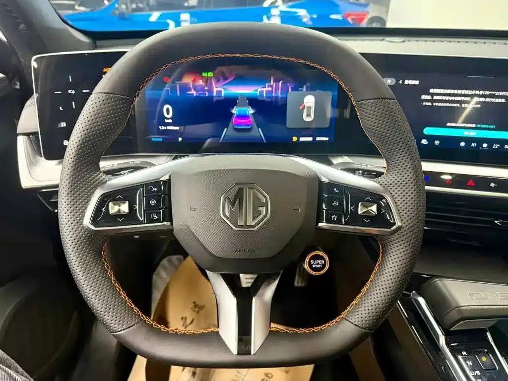 MG ONE 2022 α-Smart Sports Series 1.5T Starter Edition — миниатюра 7