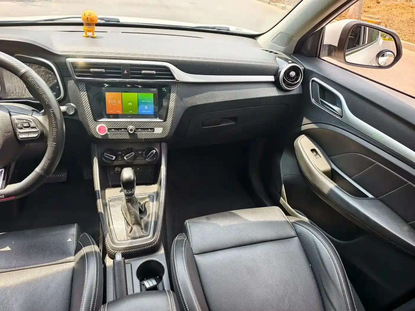 2015 Toyota GT 1.5T Automatic Luxury Edition — миниатюра 11