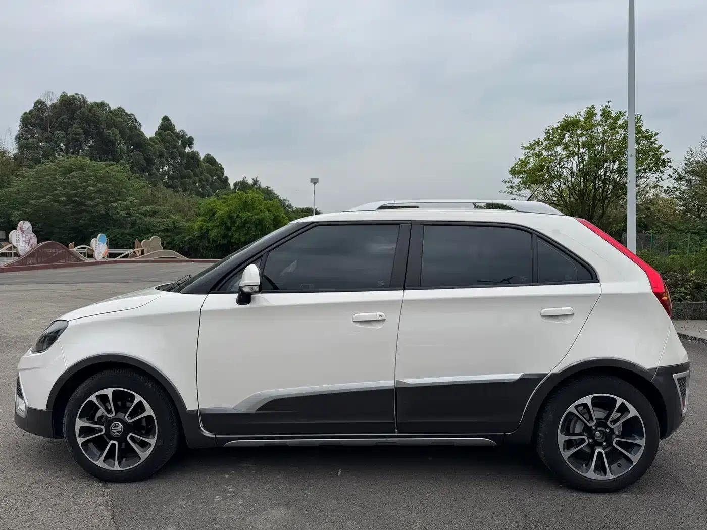 MG3SW 2015 1.5L AMT Elite — миниатюра 4
