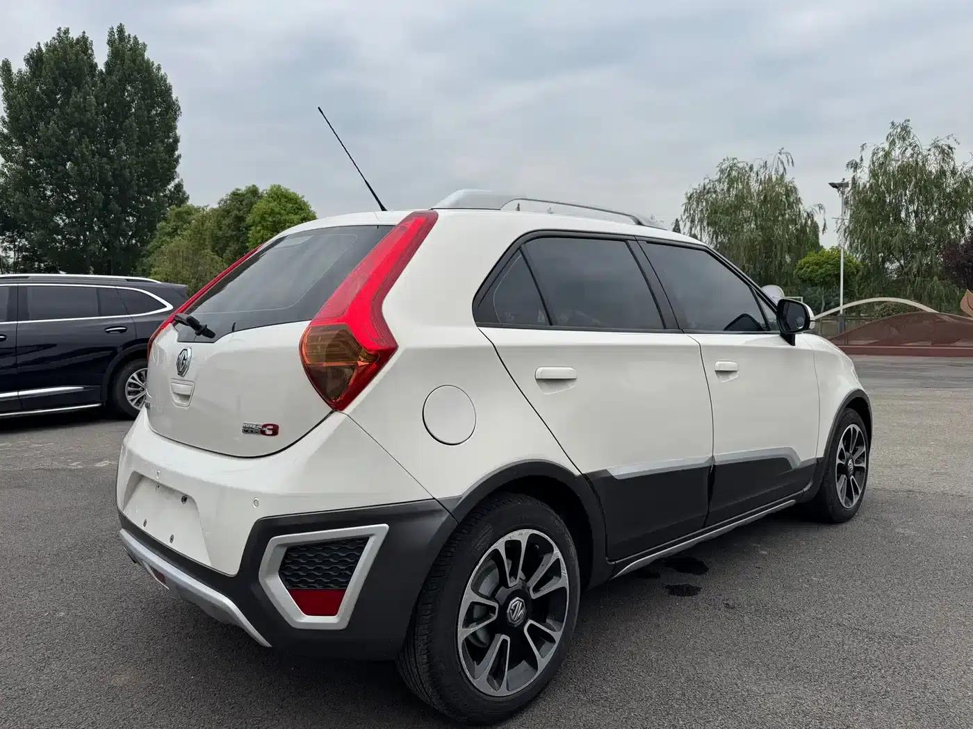 MG3SW 2015 1.5L AMT Elite — миниатюра 7