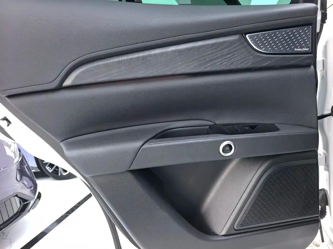2023 Grecale 2.0T GT — миниатюра 8