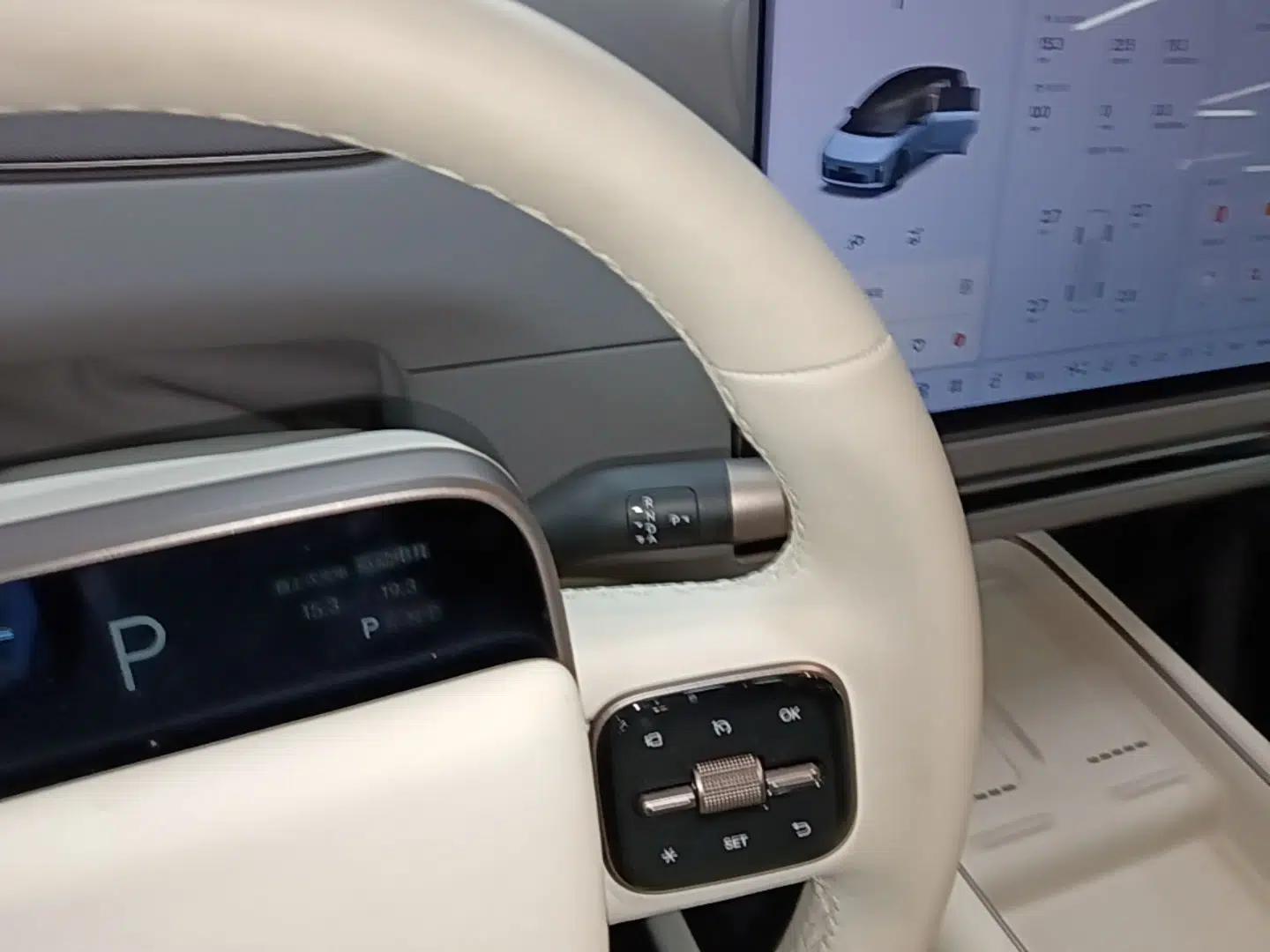 Li Auto i8 2025 Model Standard Version — миниатюра 12