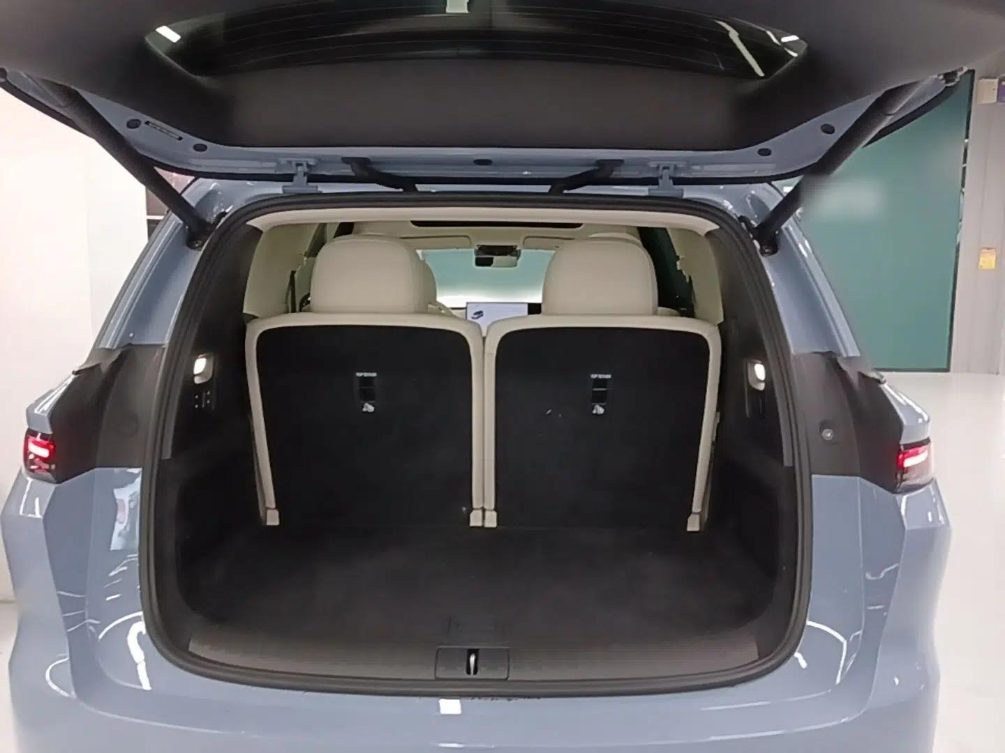 Li Auto i8 2025 Model Standard Version — миниатюра 15