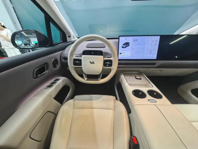Li Auto i8 2025 Model Standard Version — миниатюра 24
