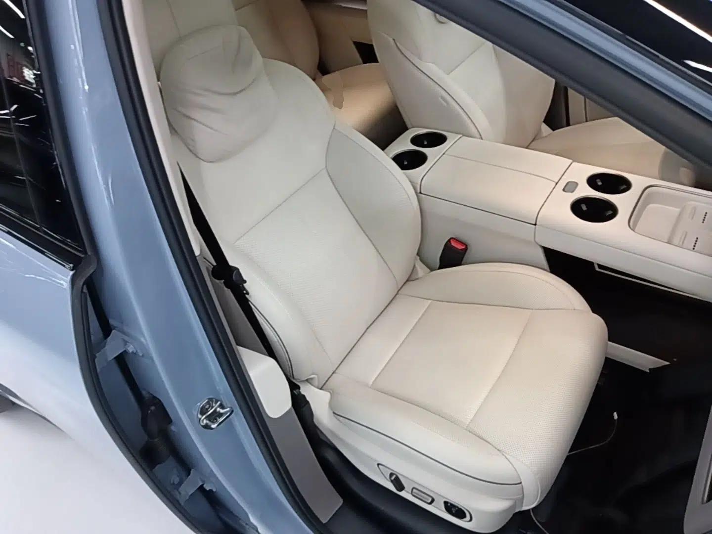 Li Auto i8 2025 Model Standard Version — миниатюра 28