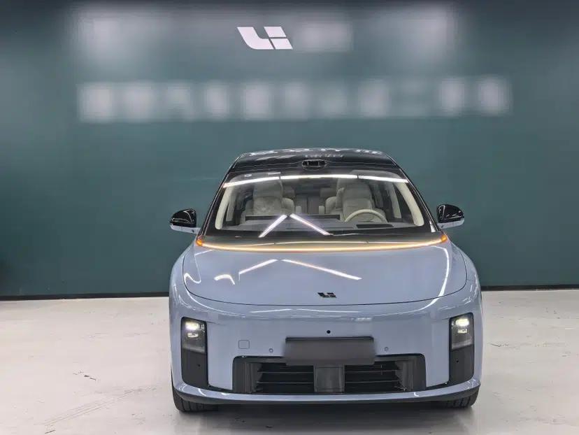 Li Auto i8 2025 Model Standard Version — миниатюра 6
