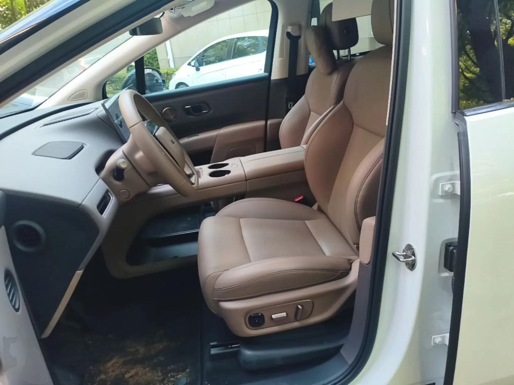 Li Auto i8 2025 Model Standard Version — миниатюра 18