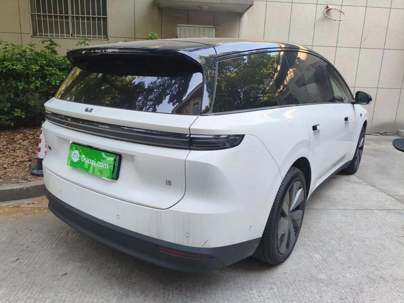 Li Auto i8 2025 Model Standard Version — миниатюра 6