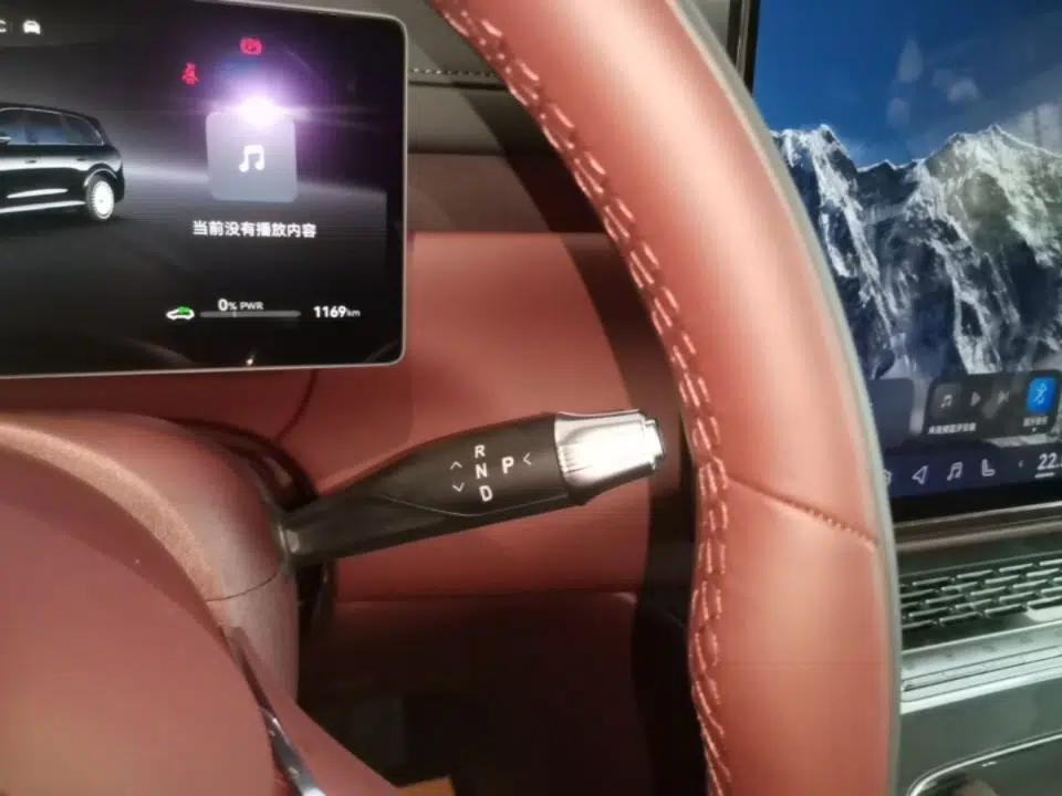 VOYAH Titan 2026 Model Max+ — миниатюра 17