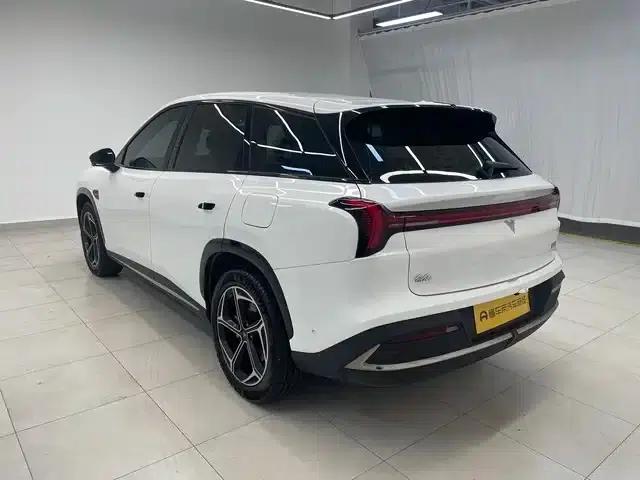 Nezha L 2024 Range Extender 310 Flash Charge Red Edition — миниатюра 4