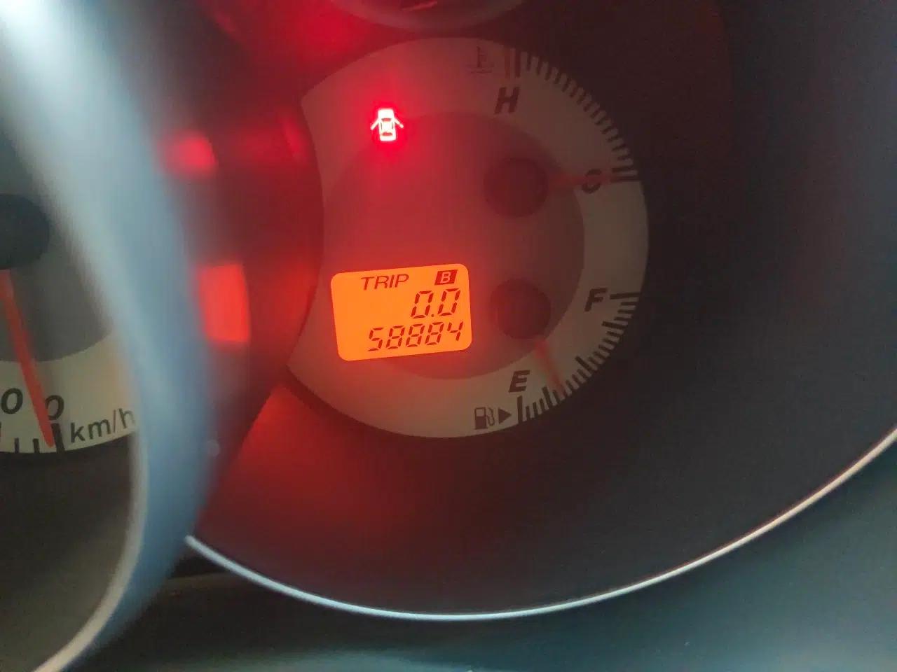 Mazda 3 2010 1.6L Manual Classic Stylish Version — миниатюра 13