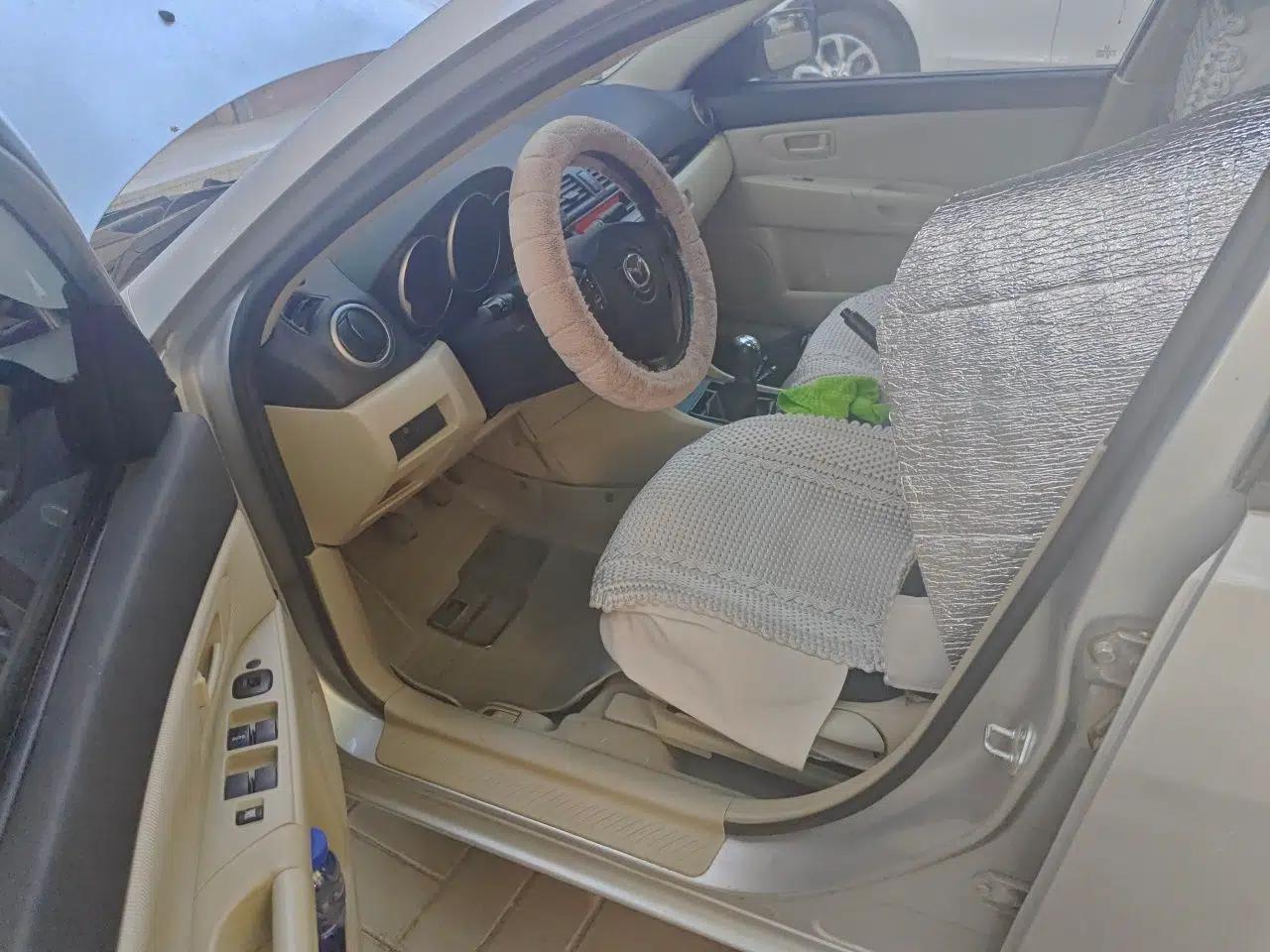 Mazda 3 2010 1.6L Manual Classic Stylish Version — миниатюра 17