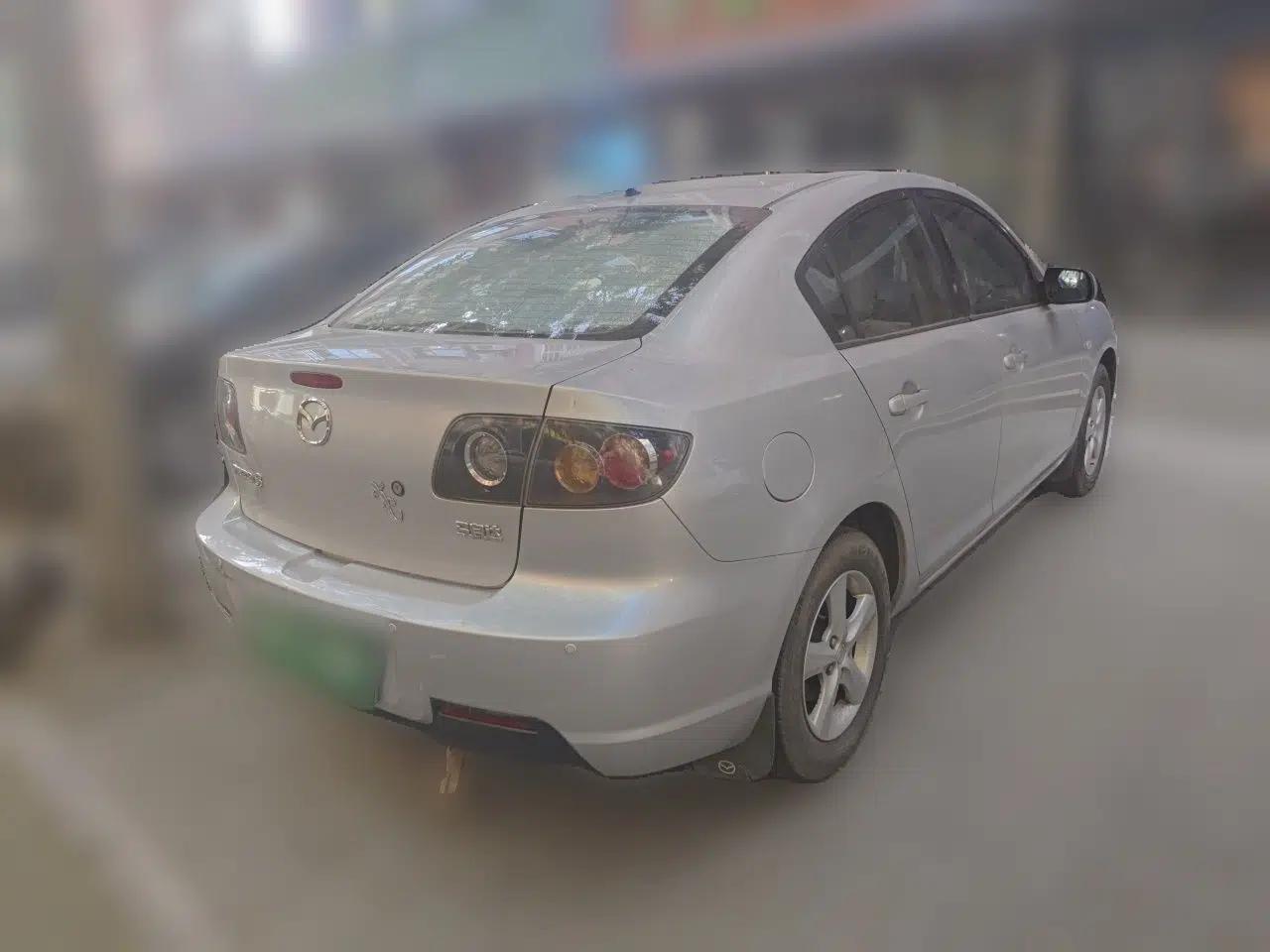 Mazda 3 2010 1.6L Manual Classic Stylish Version — миниатюра 6