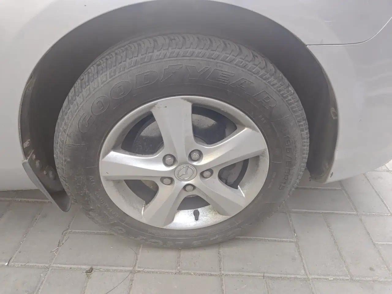 Mazda 3 2010 1.6L Manual Classic Stylish Version — миниатюра 8
