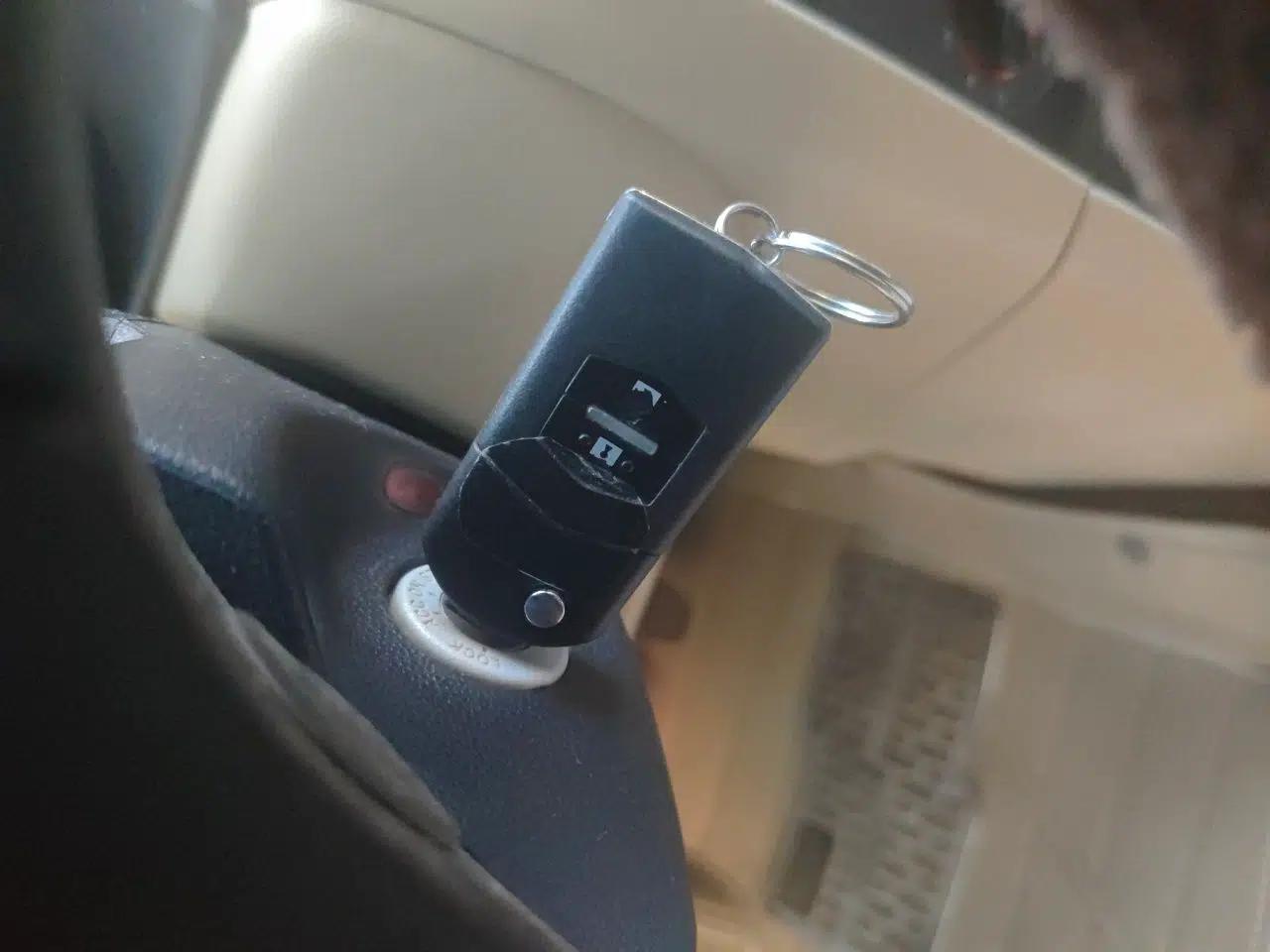 Mazda 3 2010 1.6L Manual Classic Stylish Version — миниатюра 9