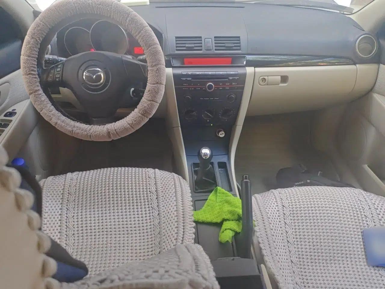 Mazda 3 2010 1.6L Manual Classic Stylish Version — миниатюра 10