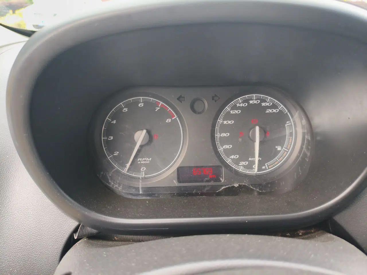 MG 3 2013 1.3L Manual Comfort Edition — миниатюра 12