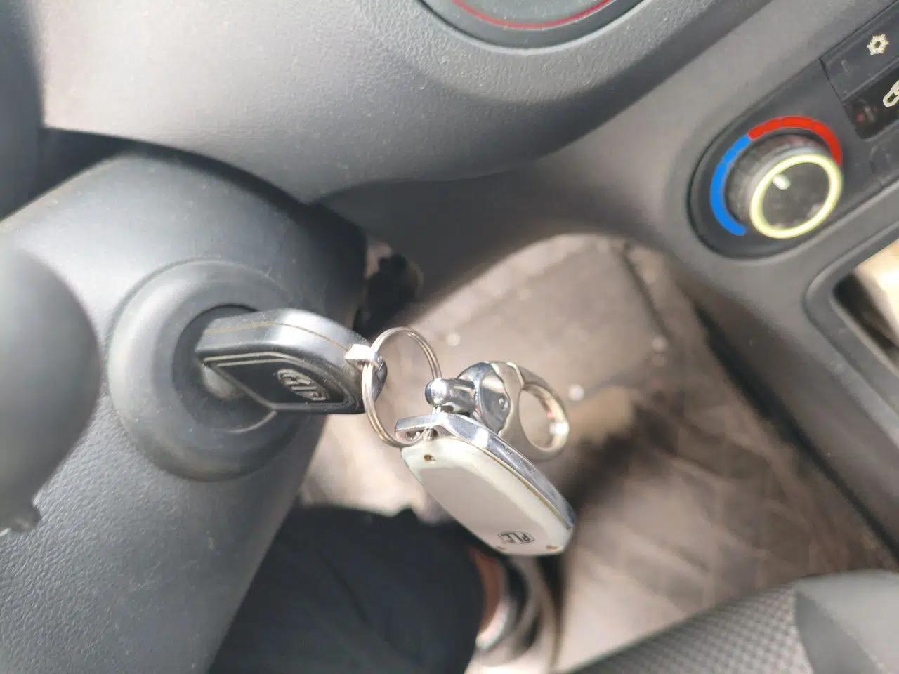 MG 3 2013 1.3L Manual Comfort Edition — миниатюра 9