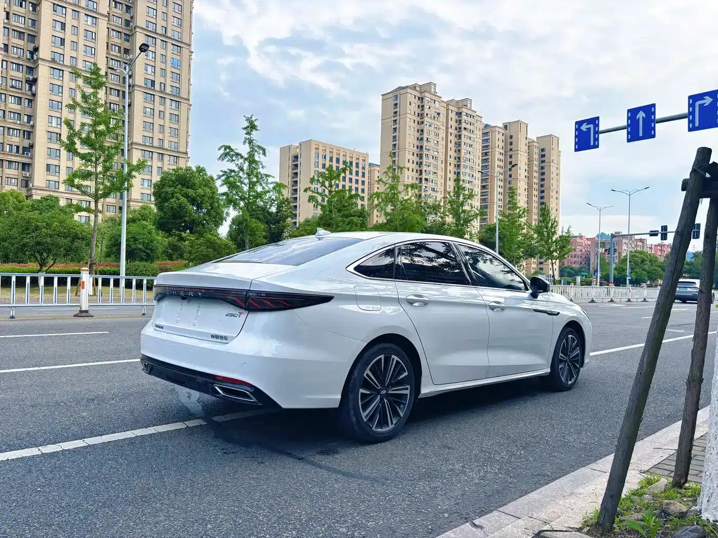 Chery Arrizo 8 PRO 2025 1.6T DCT Luxury Edition — миниатюра 5