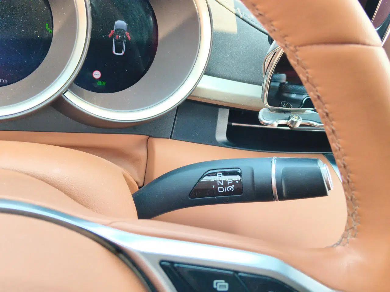 ORA Lightning Cat 2022 555 km Luxury Edition — миниатюра 15