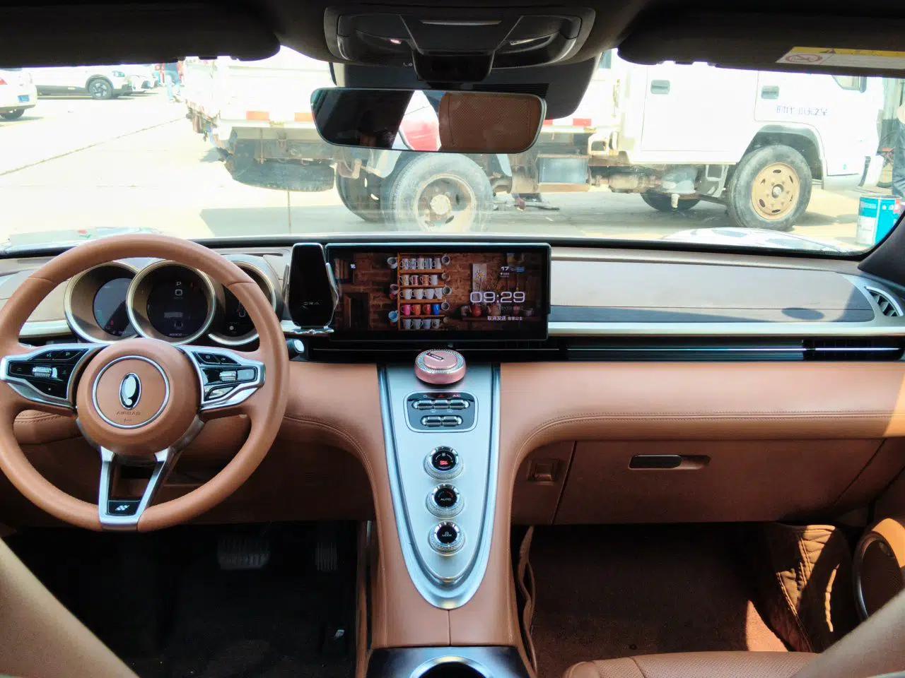 ORA Lightning Cat 2022 555 km Luxury Edition — миниатюра 19
