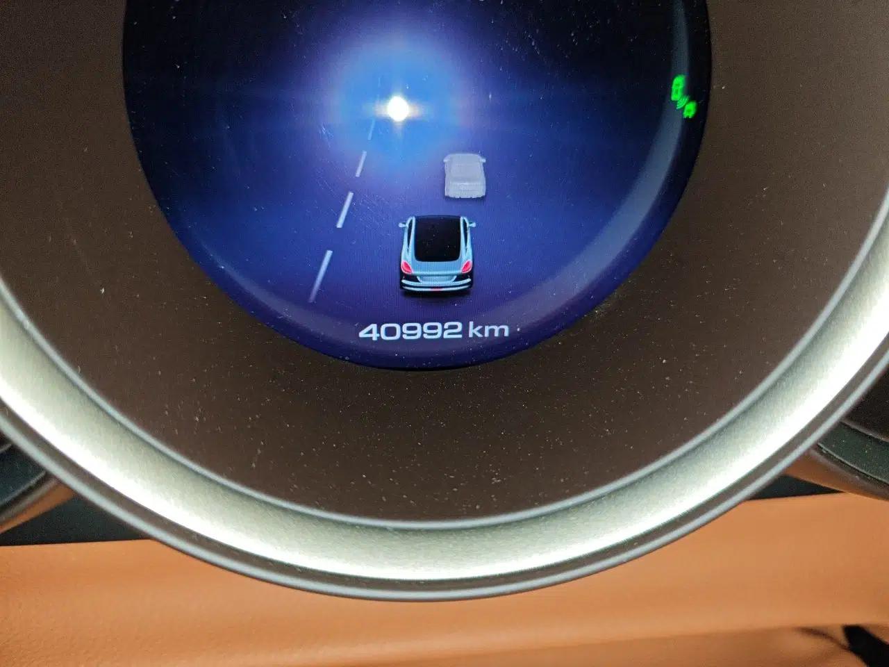 ORA Lightning Cat 2022 555 km Luxury Edition — миниатюра 13